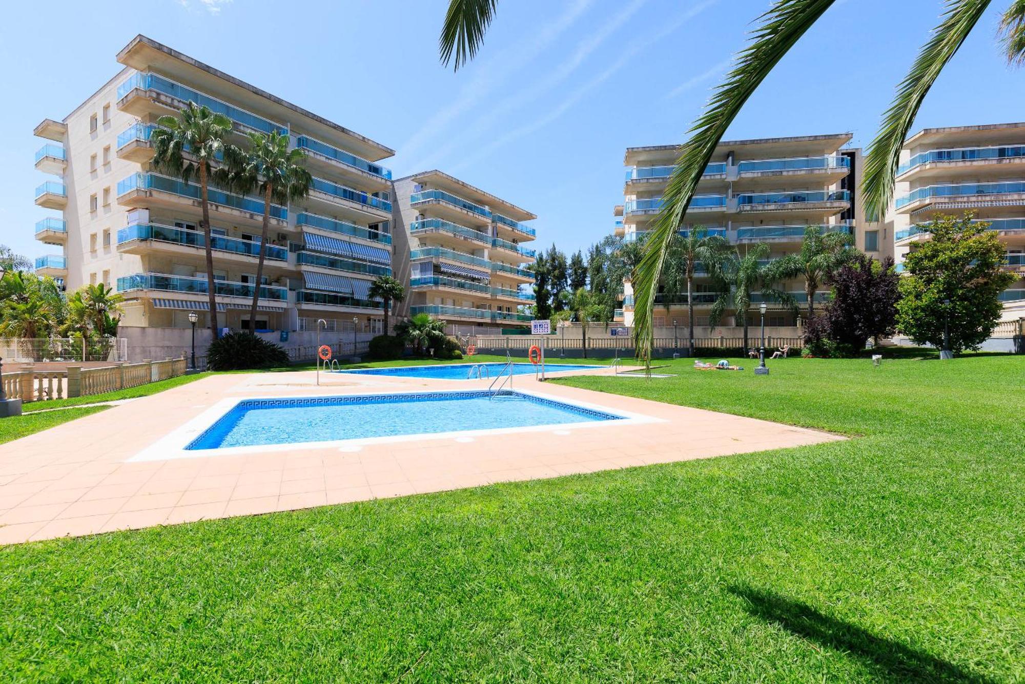 Rentalmar Ventura Village Салоу Екстериор снимка