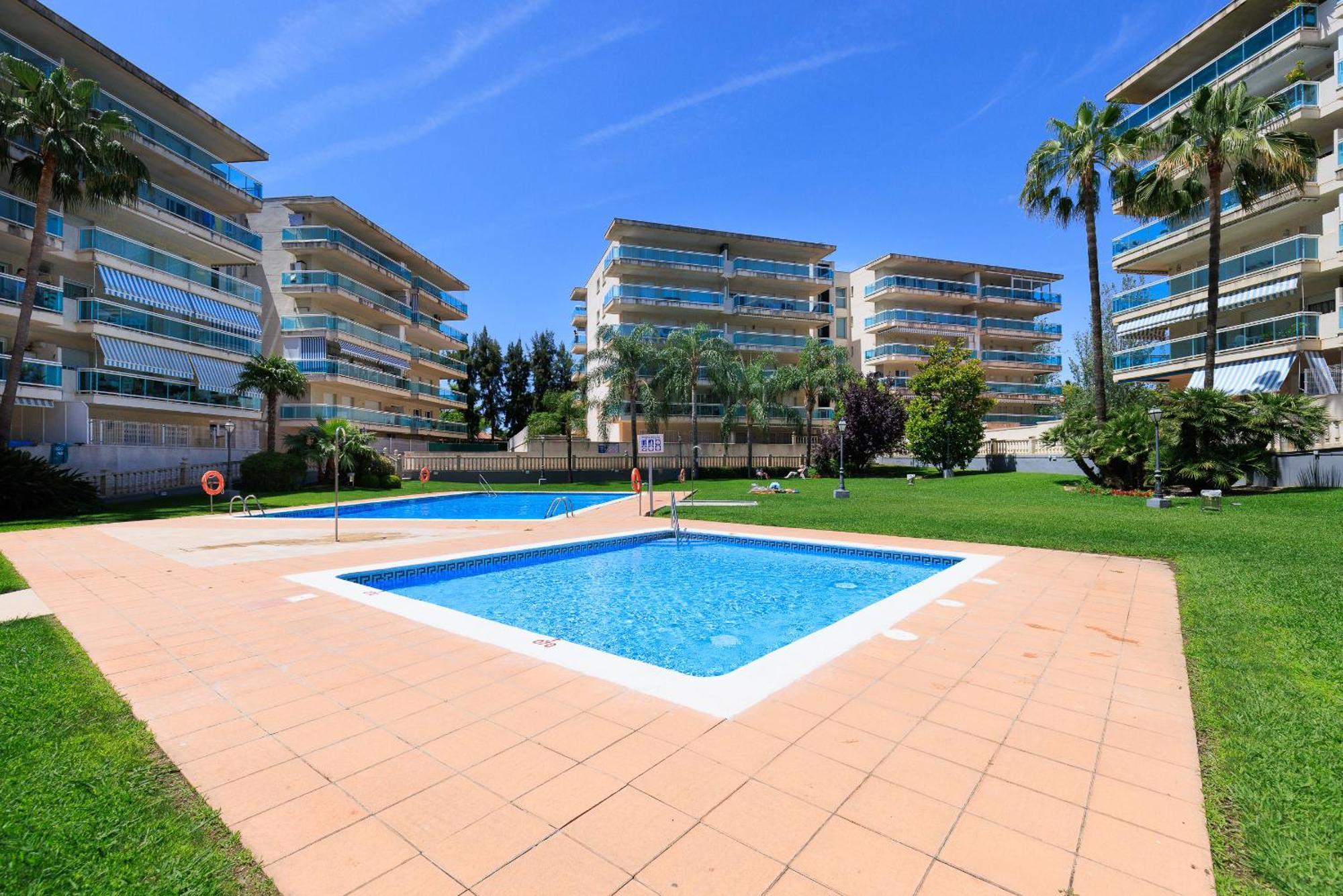 Rentalmar Ventura Village Салоу Екстериор снимка