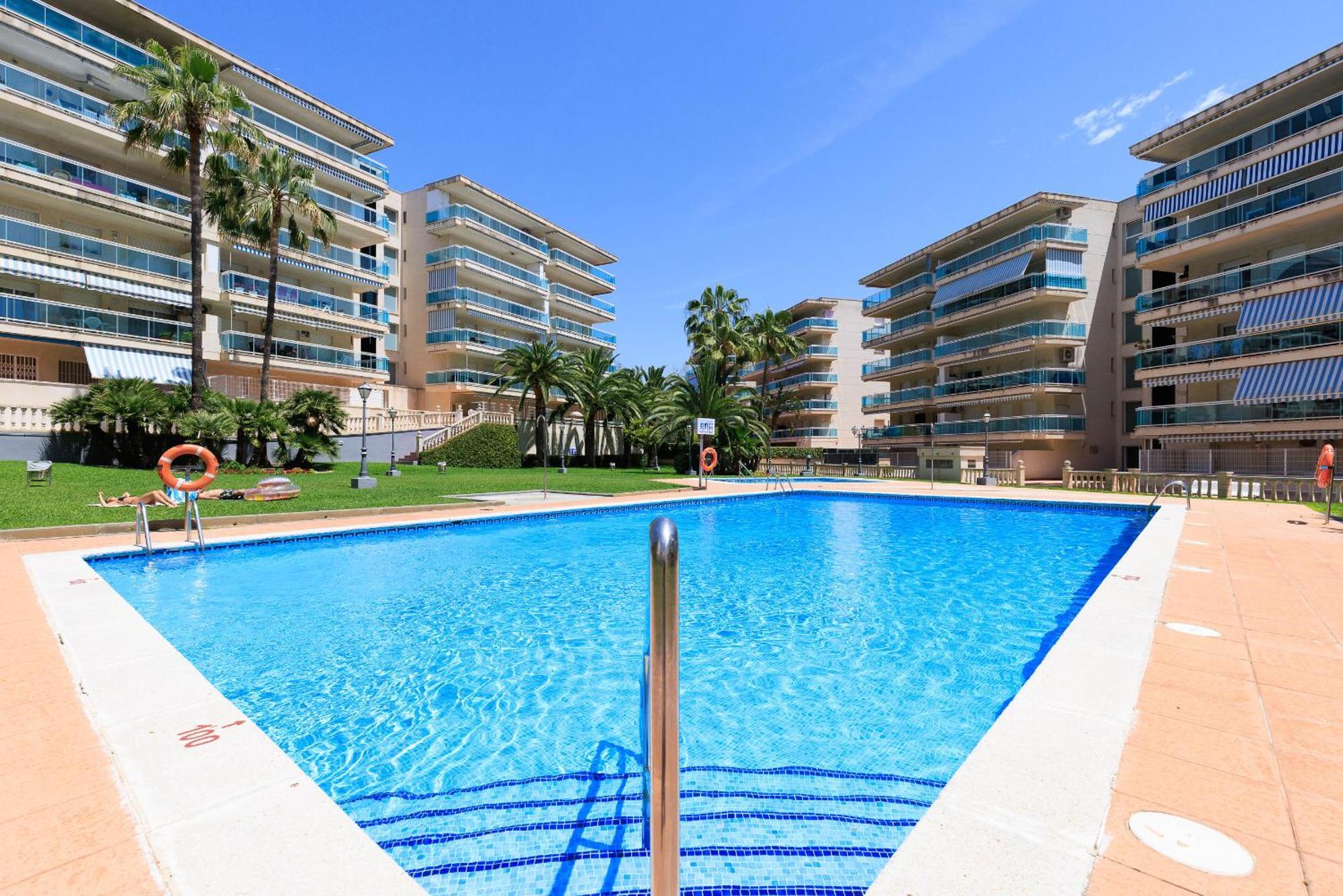 Rentalmar Ventura Village Салоу Екстериор снимка