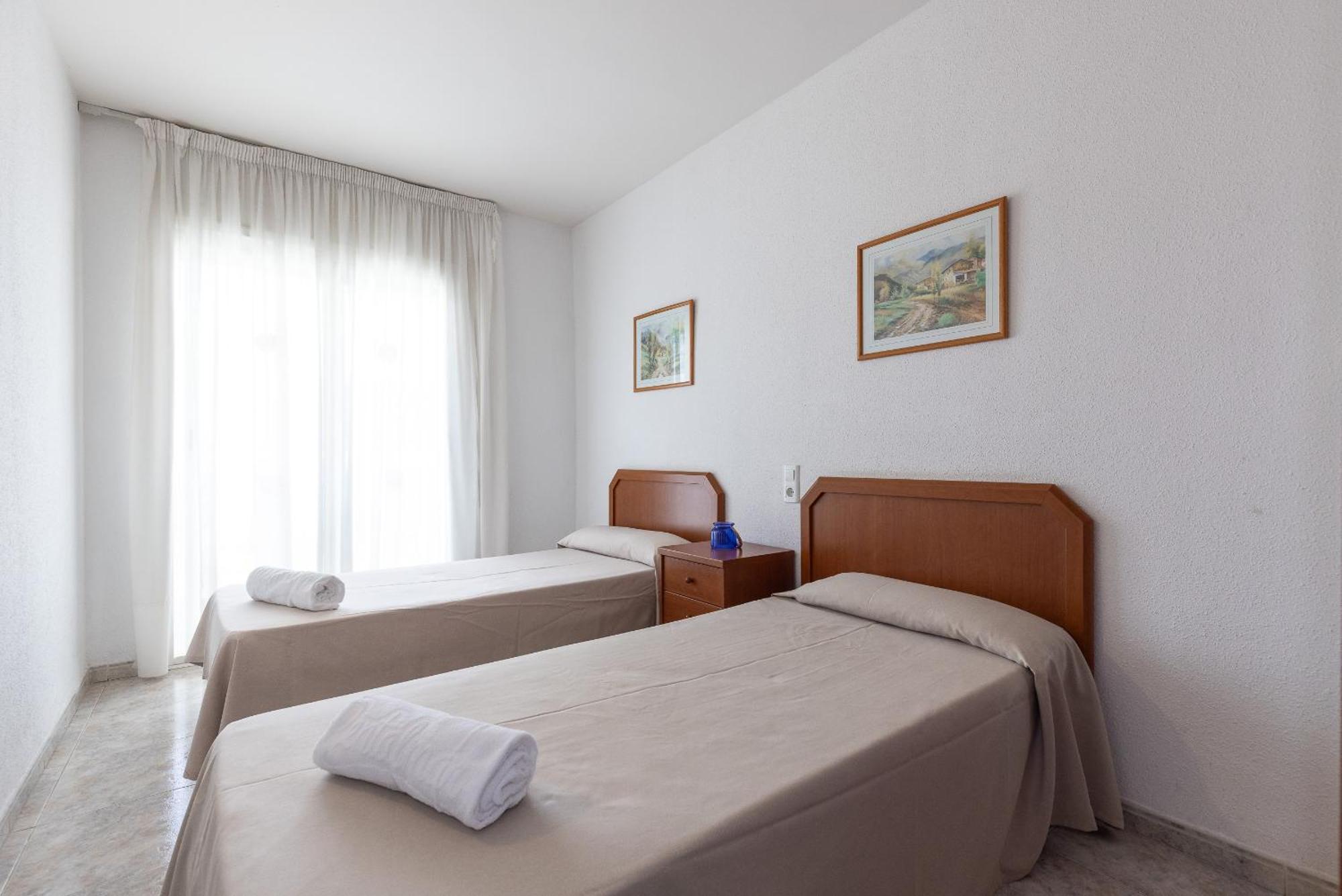 Rentalmar Ventura Village Салоу Екстериор снимка