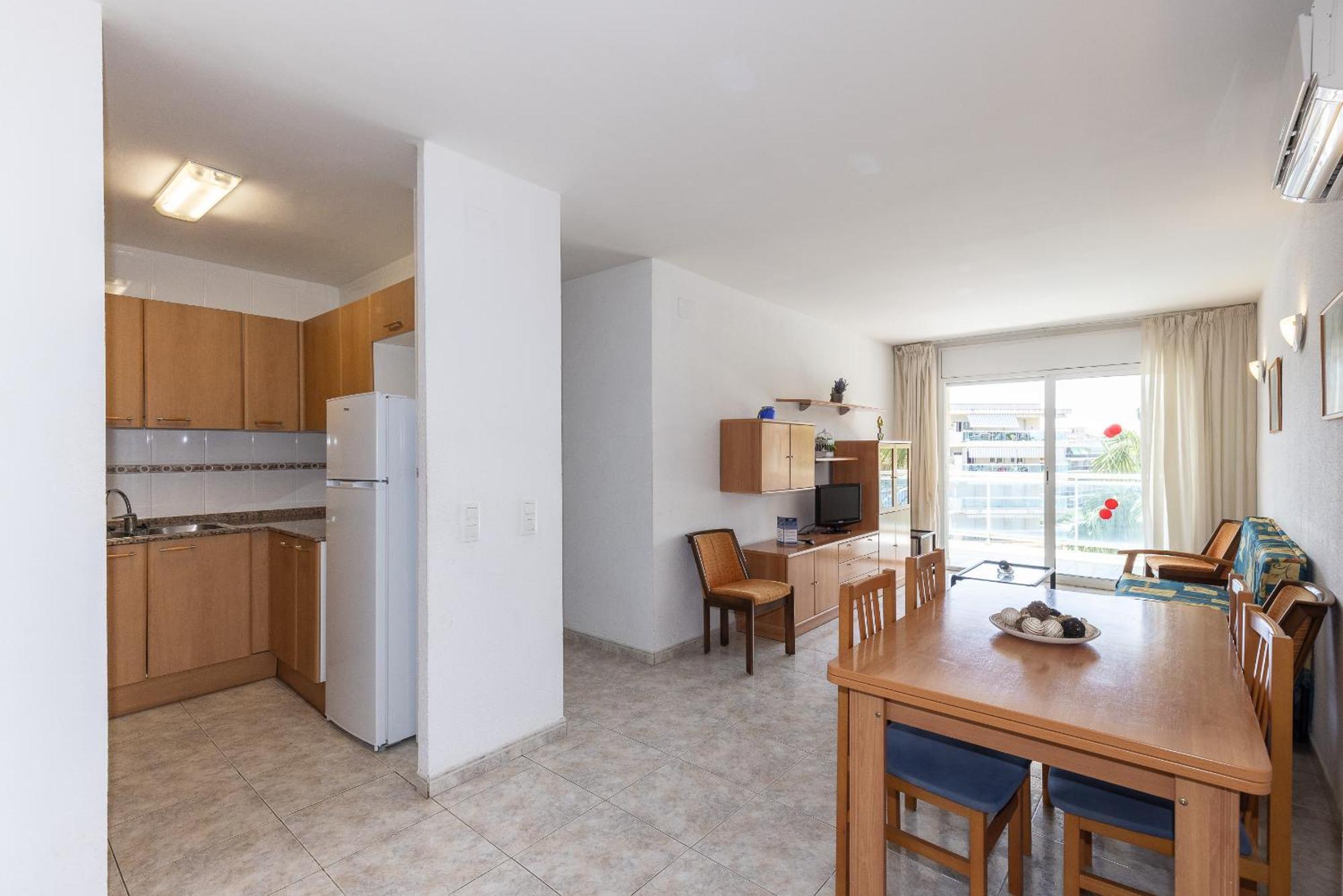 Rentalmar Ventura Village Салоу Екстериор снимка