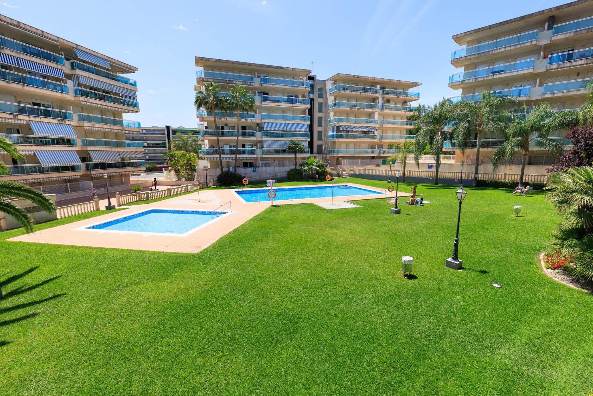 Rentalmar Ventura Village Салоу Екстериор снимка
