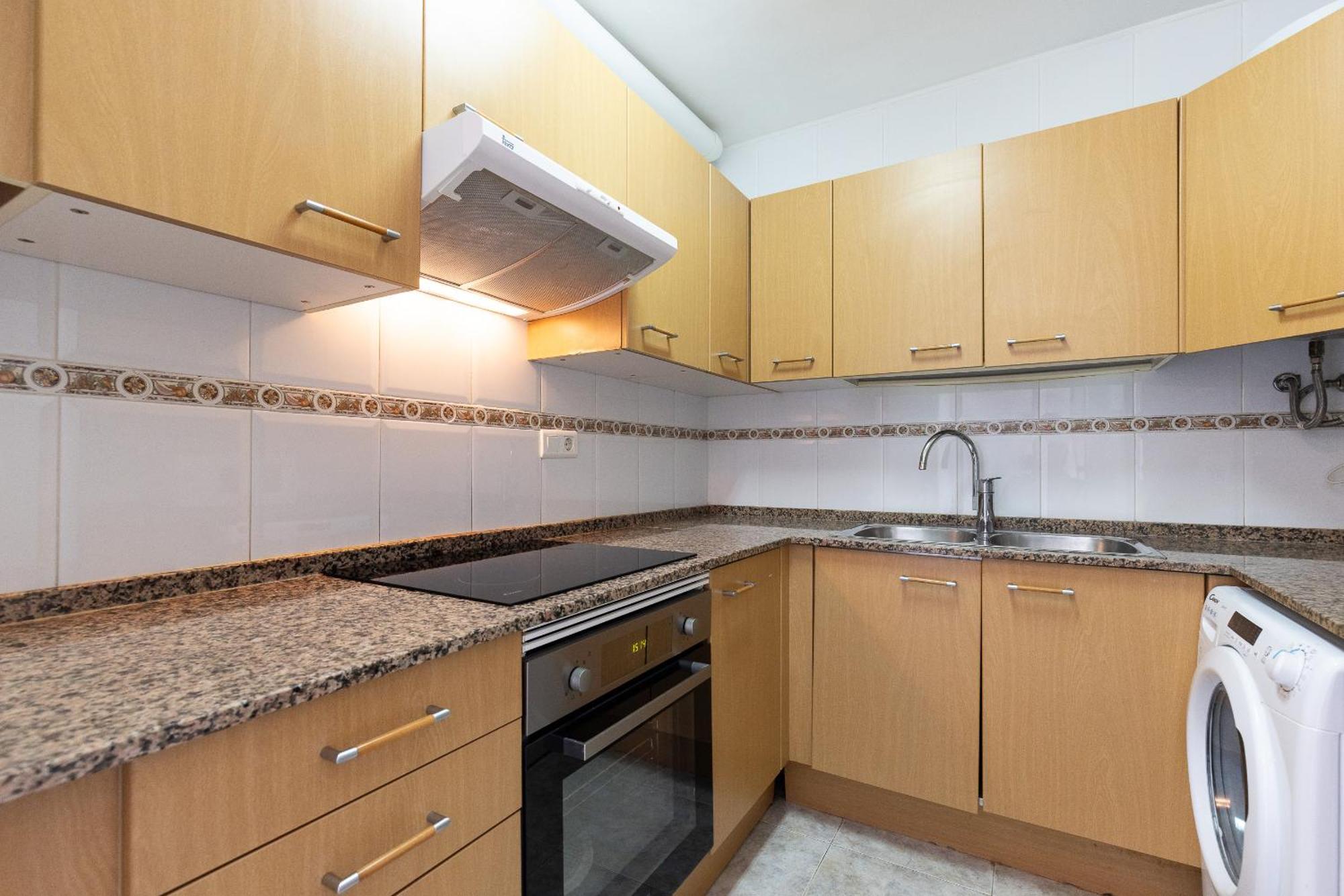 Rentalmar Ventura Village Салоу Екстериор снимка