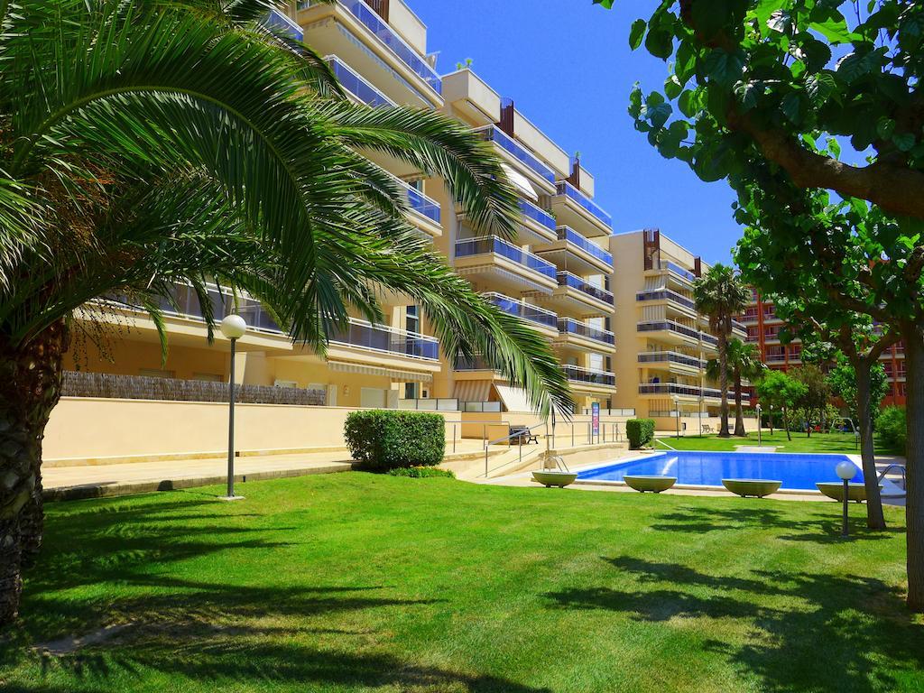 Rentalmar Ventura Village Салоу Екстериор снимка