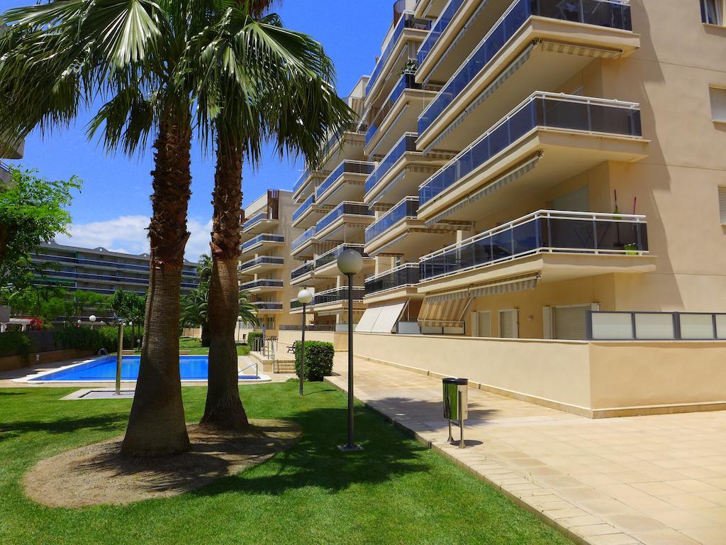 Rentalmar Ventura Village Салоу Екстериор снимка
