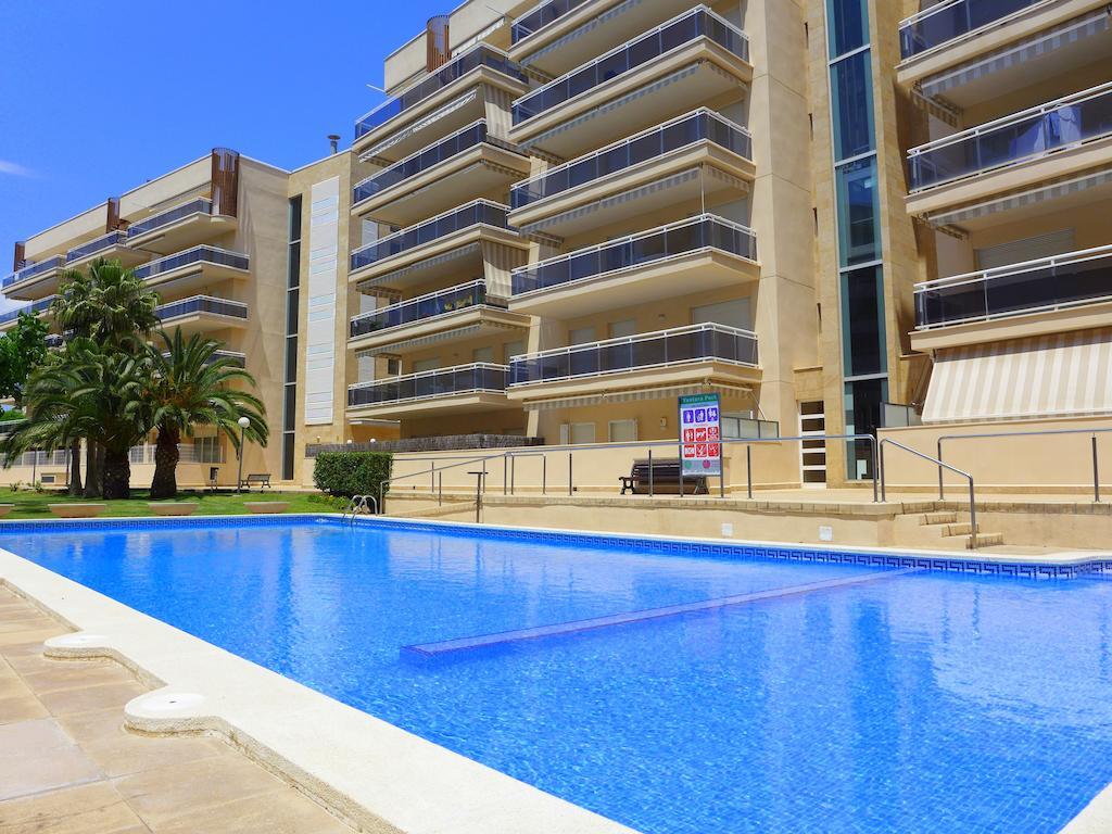 Rentalmar Ventura Village Салоу Екстериор снимка