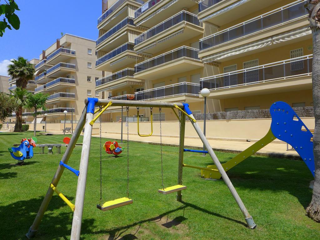 Rentalmar Ventura Village Салоу Екстериор снимка